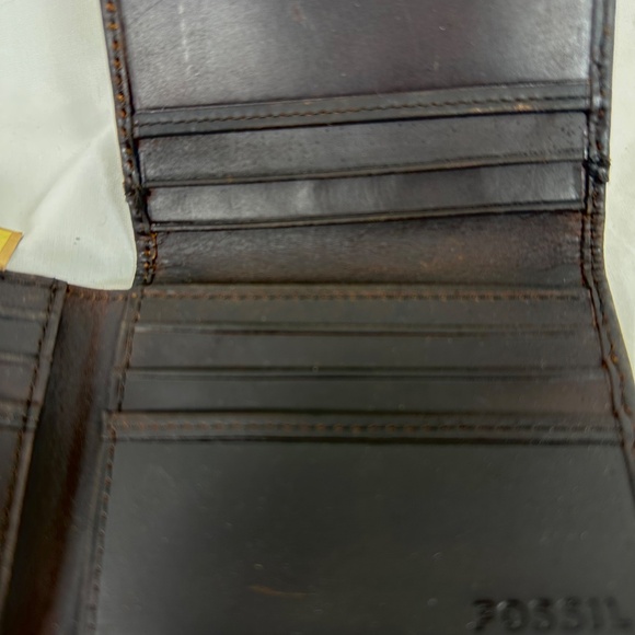 Fossil Men’s Wallet - Picture 4 of 6